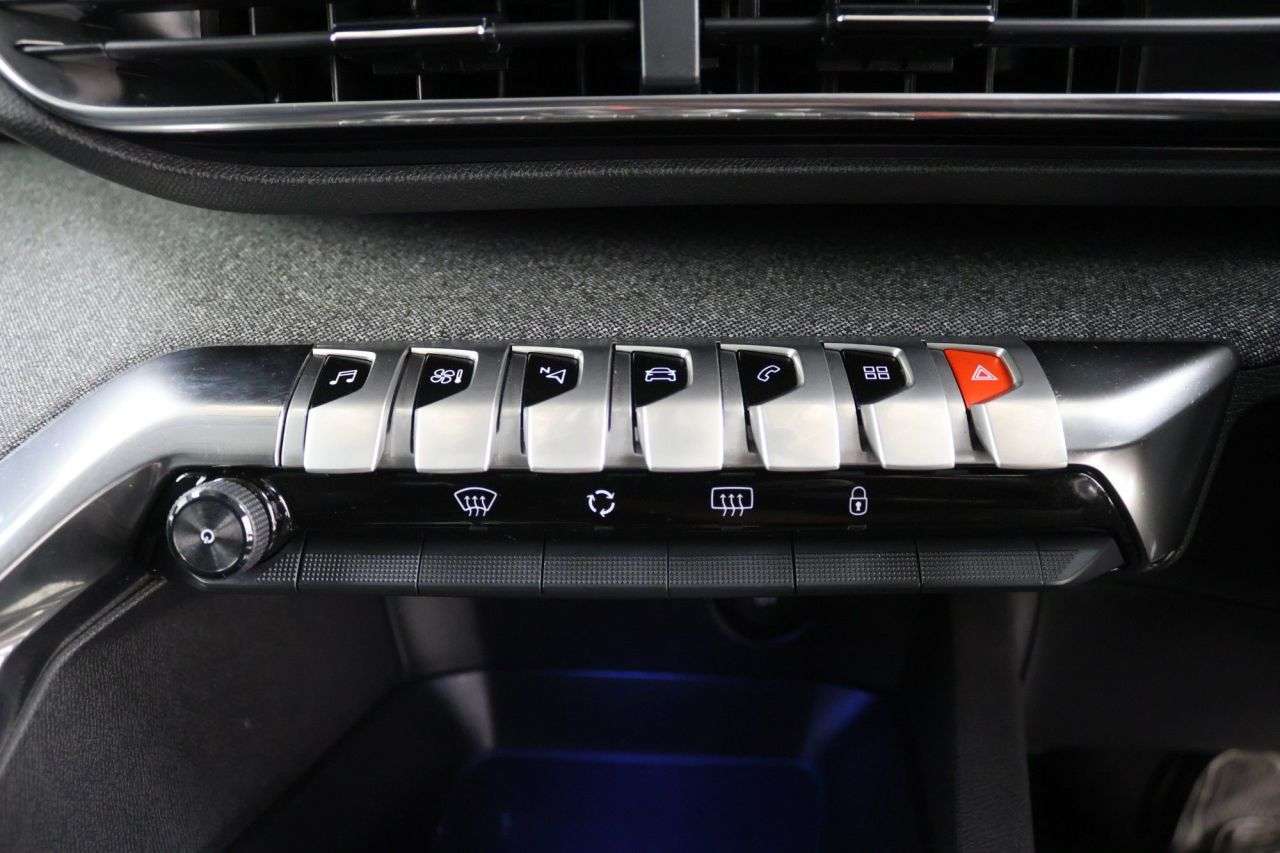 2022 PEUGEOT 5008 2022 PEUGEOT 5008