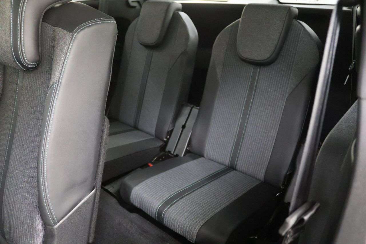 2022 PEUGEOT 5008 2022 PEUGEOT 5008