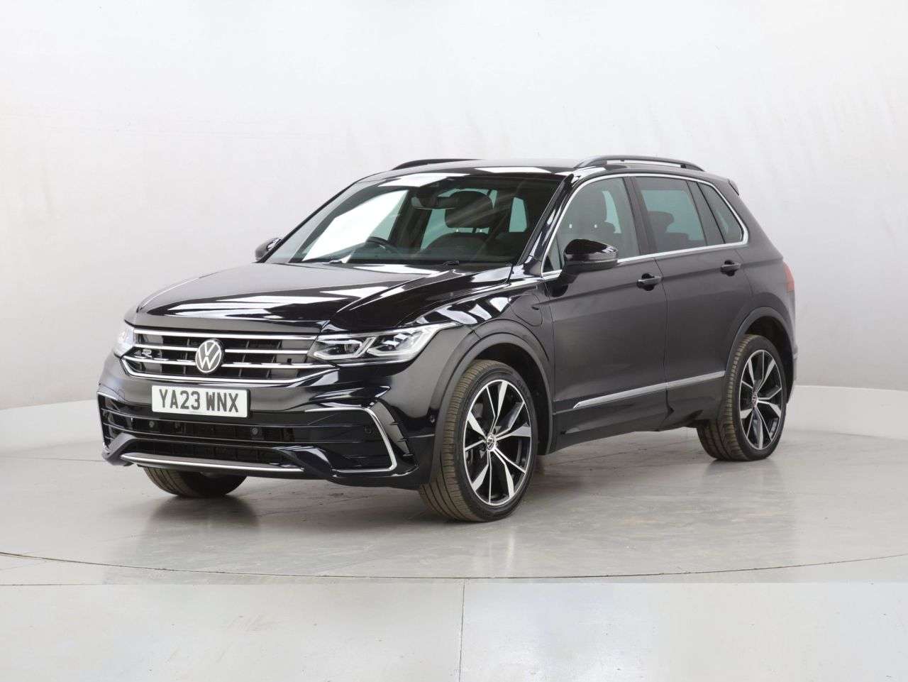 A 2023 VOLKSWAGEN TIGUAN 1.4 TSI 13kWh R-Line SUV 5dr Petrol Plug-in Hybrid DSG Euro 6 (s/s) (245 ps A 2023 VOLKSWAGEN TIGUAN 1.4 TSI 13kWh R-Line SUV 5dr Petrol Plug-in Hybrid DSG Euro 6 (s/s) (245 ps