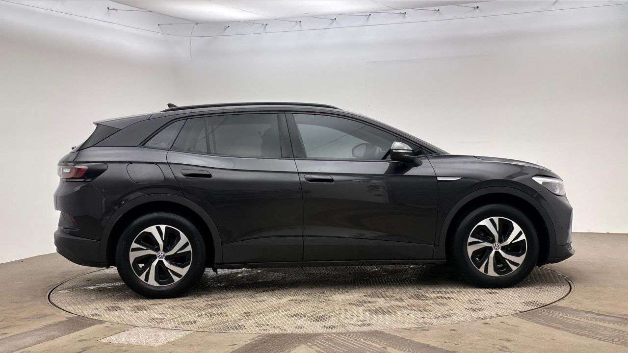 A 2022 VOLKSWAGEN ID4 Pure 52kWh Life SUV 5dr Electric Auto (148 ps) A 2022 VOLKSWAGEN ID4 Pure 52kWh Life SUV 5dr Electric Auto (148 ps)