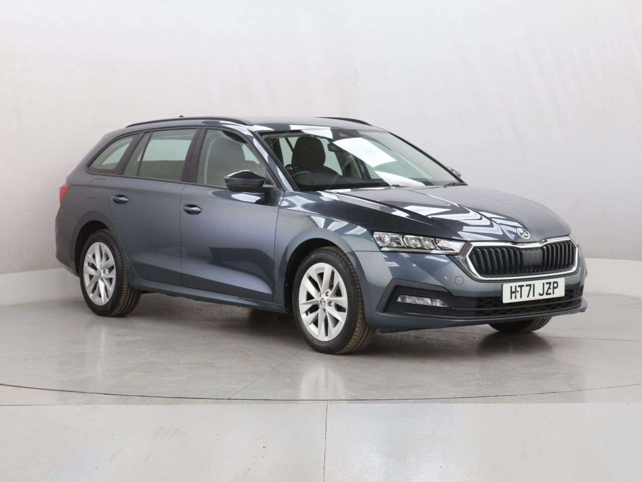 A 2022 SKODA OCTAVIA 1.4 TSI iV 13kWh SE Technology Estate 5dr Petrol Plug-in Hybrid DSG Euro 6 A 2022 SKODA OCTAVIA 1.4 TSI iV 13kWh SE Technology Estate 5dr Petrol Plug-in Hybrid DSG Euro 6