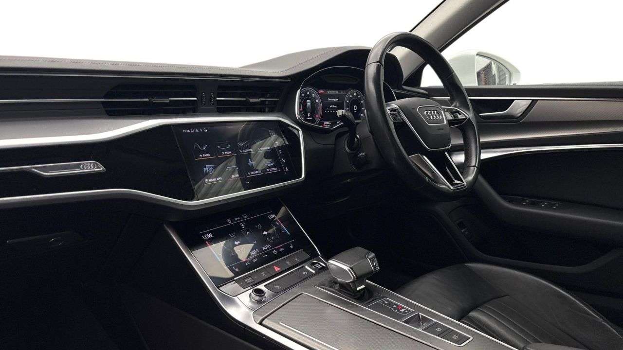 A 2022 AUDI A6 AVANT 2.0 TFSI 40 Sport Estate 5dr Petrol S Tronic Euro 6 (s/s) (204 ps) A 2022 AUDI A6 AVANT 2.0 TFSI 40 Sport Estate 5dr Petrol S Tronic Euro 6 (s/s) (204 ps)