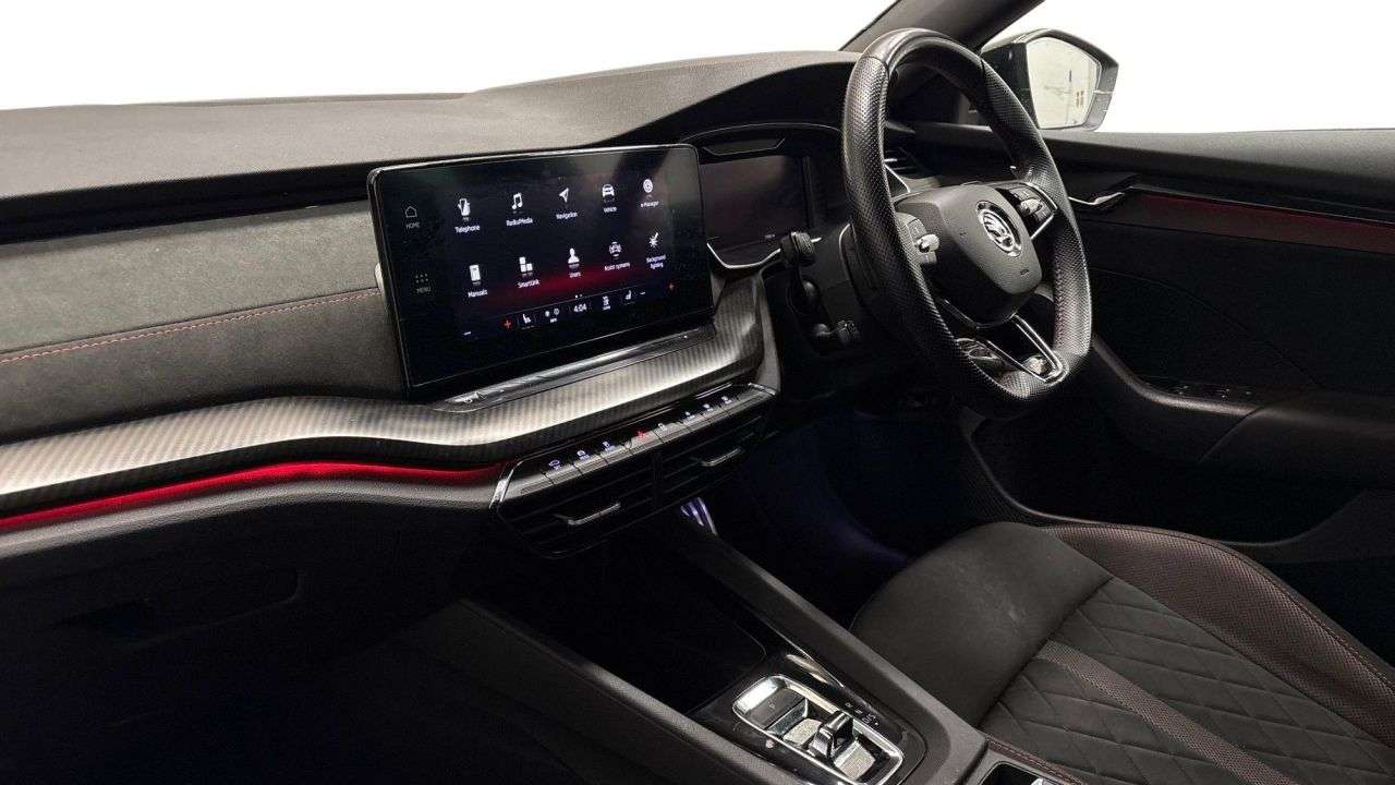 A 2023 SKODA OCTAVIA 1.4 TSI iV 13kWh vRS Estate 5dr Petrol Plug-in Hybrid DSG Euro 6 (s/s) (245 A 2023 SKODA OCTAVIA 1.4 TSI iV 13kWh vRS Estate 5dr Petrol Plug-in Hybrid DSG Euro 6 (s/s) (245