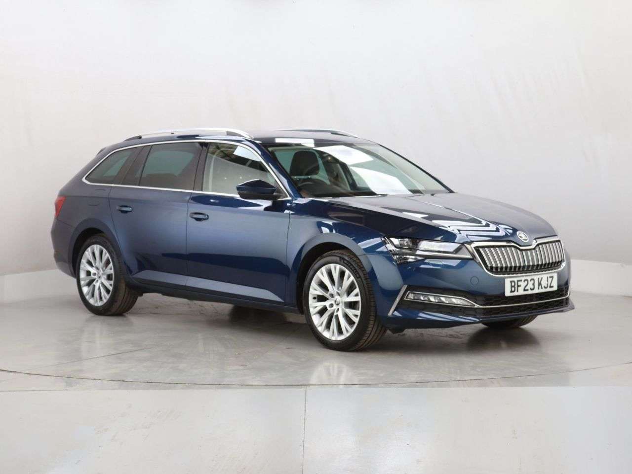 A 2023 SKODA SUPERB 1.4 TSI iV 13kWh SE L Estate 5dr Petrol Plug-in Hybrid DSG Euro 6 (s/s) (21 A 2023 SKODA SUPERB 1.4 TSI iV 13kWh SE L Estate 5dr Petrol Plug-in Hybrid DSG Euro 6 (s/s) (21