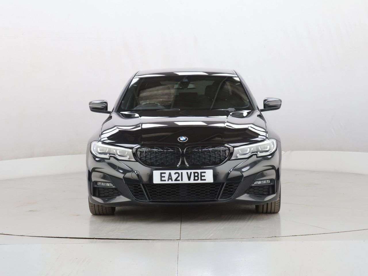 A 2021 BMW 3 SERIES 2.0 320i M Sport Saloon 4dr Petrol Auto Euro 6 (s/s) (184 ps) A 2021 BMW 3 SERIES 2.0 320i M Sport Saloon 4dr Petrol Auto Euro 6 (s/s) (184 ps)