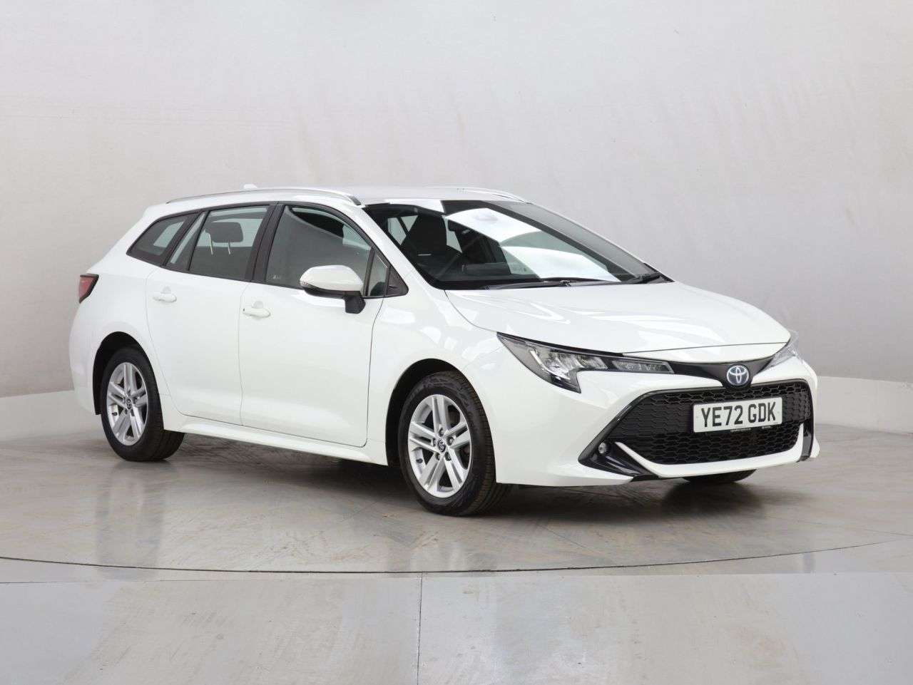A 2022 TOYOTA COROLLA 1.8 VVT-h Icon Touring Sports 5dr Petrol Hybrid CVT Euro 6 (s/s) (140 ps) A 2022 TOYOTA COROLLA 1.8 VVT-h Icon Touring Sports 5dr Petrol Hybrid CVT Euro 6 (s/s) (140 ps)