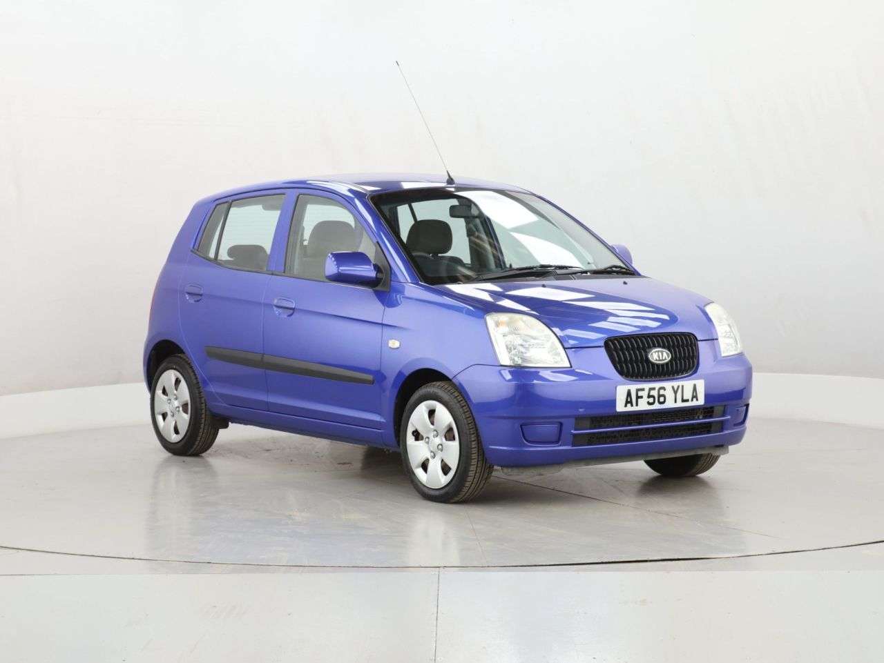 A 2006 KIA PICANTO 1.1 Zapp! Hatchback 5dr Petrol Manual (126 g/km, 64 bhp) A 2006 KIA PICANTO 1.1 Zapp! Hatchback 5dr Petrol Manual (126 g/km, 64 bhp)