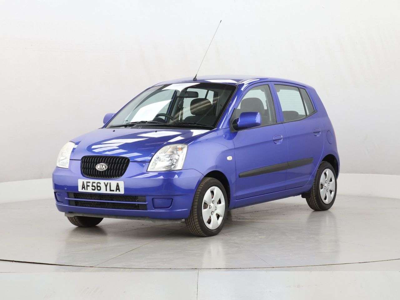 A 2006 KIA PICANTO 1.1 Zapp! Hatchback 5dr Petrol Manual (126 g/km, 64 bhp) A 2006 KIA PICANTO 1.1 Zapp! Hatchback 5dr Petrol Manual (126 g/km, 64 bhp)