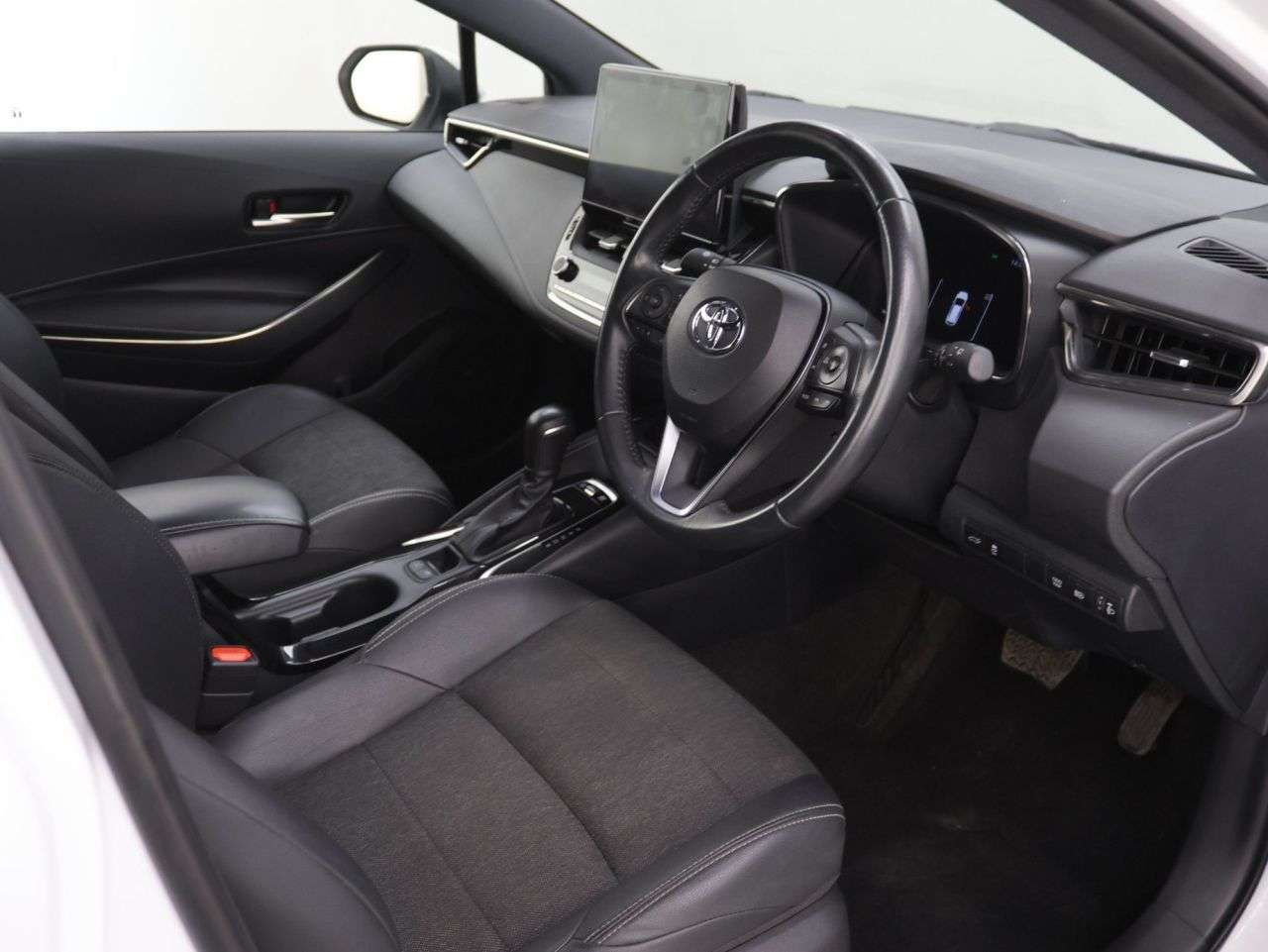 2023 TOYOTA COROLLA 2023 TOYOTA COROLLA
