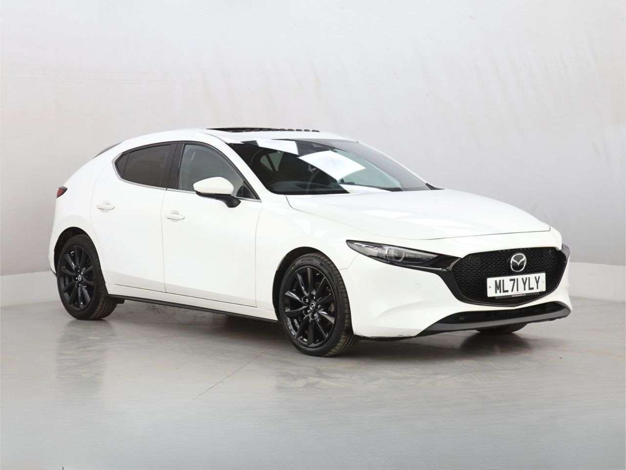 A 2021 MAZDA MAZDA3 2.0 e-SKYACTIV-X MHEV Sport Lux Hatchback 5dr Petrol Manual Euro 6 (s/s) (1 A 2021 MAZDA MAZDA3 2.0 e-SKYACTIV-X MHEV Sport Lux Hatchback 5dr Petrol Manual Euro 6 (s/s) (1