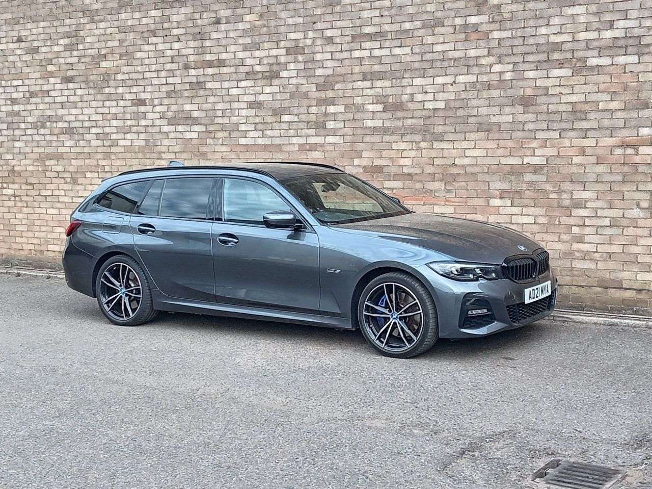 A 2021 BMW 3 SERIES 2.0 330e 12kWh M Sport Touring 5dr Petrol Plug-in Hybrid Auto Euro 6 (s/s) A 2021 BMW 3 SERIES 2.0 330e 12kWh M Sport Touring 5dr Petrol Plug-in Hybrid Auto Euro 6 (s/s)