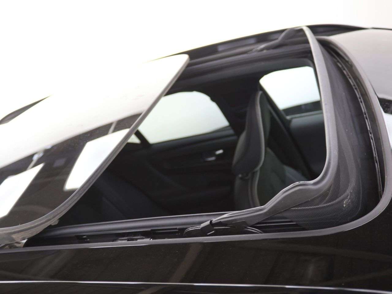 2023 VOLVO XC40 2023 VOLVO XC40