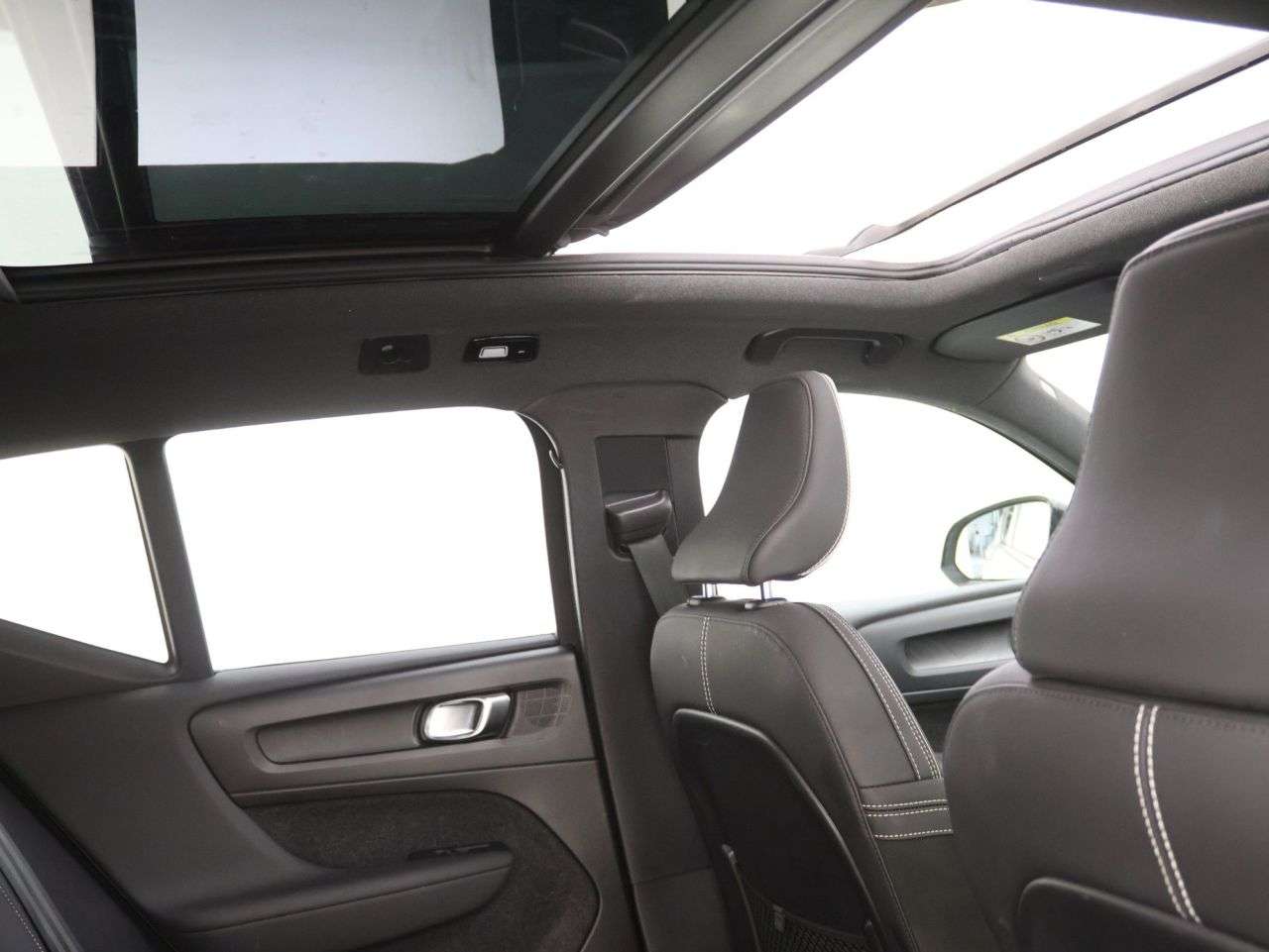 A 2023 VOLVO XC40 Recharge 69kWh Ultimate SUV 5dr Electric Auto (231 ps) A 2023 VOLVO XC40 Recharge 69kWh Ultimate SUV 5dr Electric Auto (231 ps)