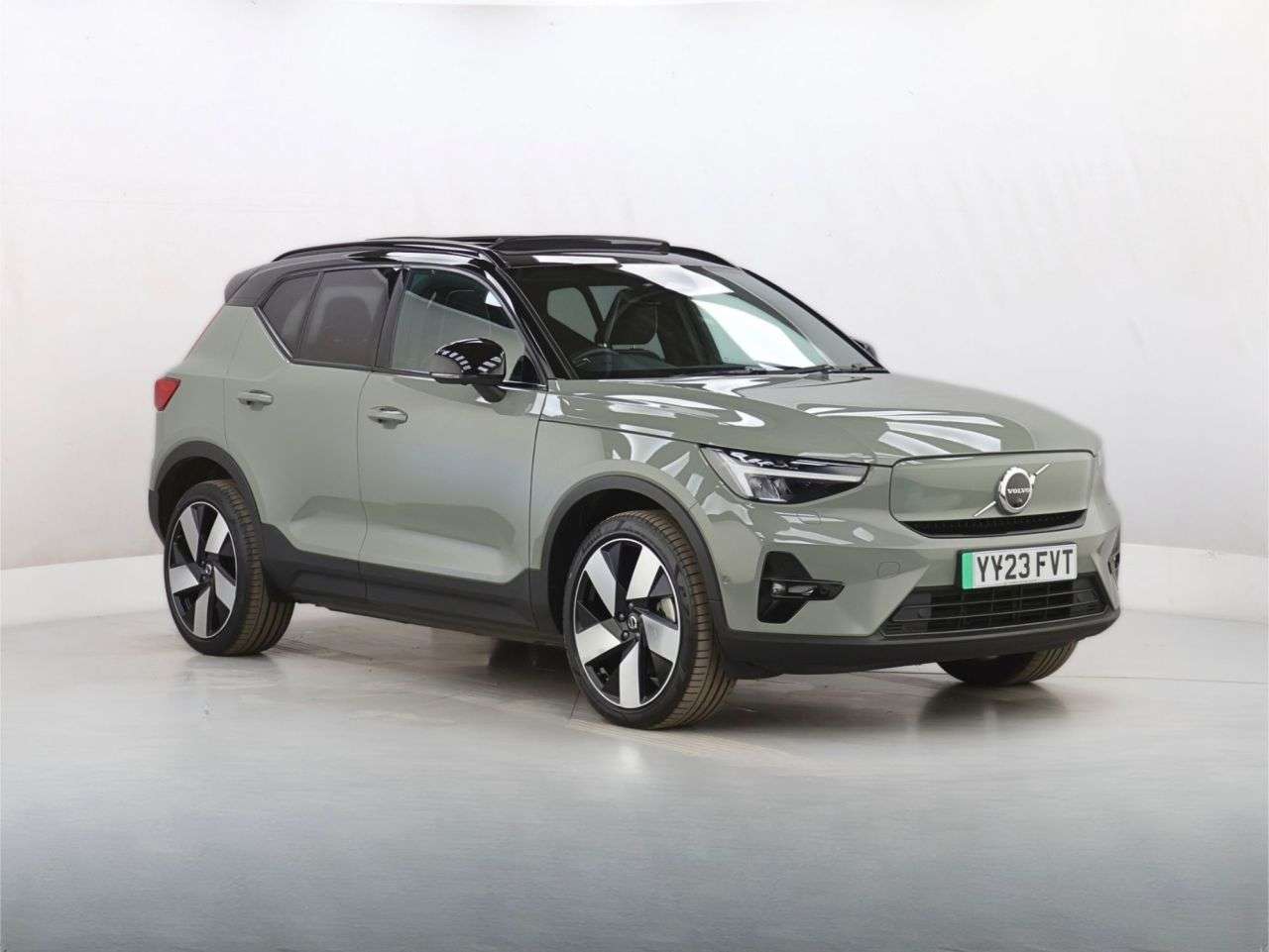 A 2023 VOLVO XC40 Recharge 69kWh Ultimate SUV 5dr Electric Auto (231 ps) A 2023 VOLVO XC40 Recharge 69kWh Ultimate SUV 5dr Electric Auto (231 ps)