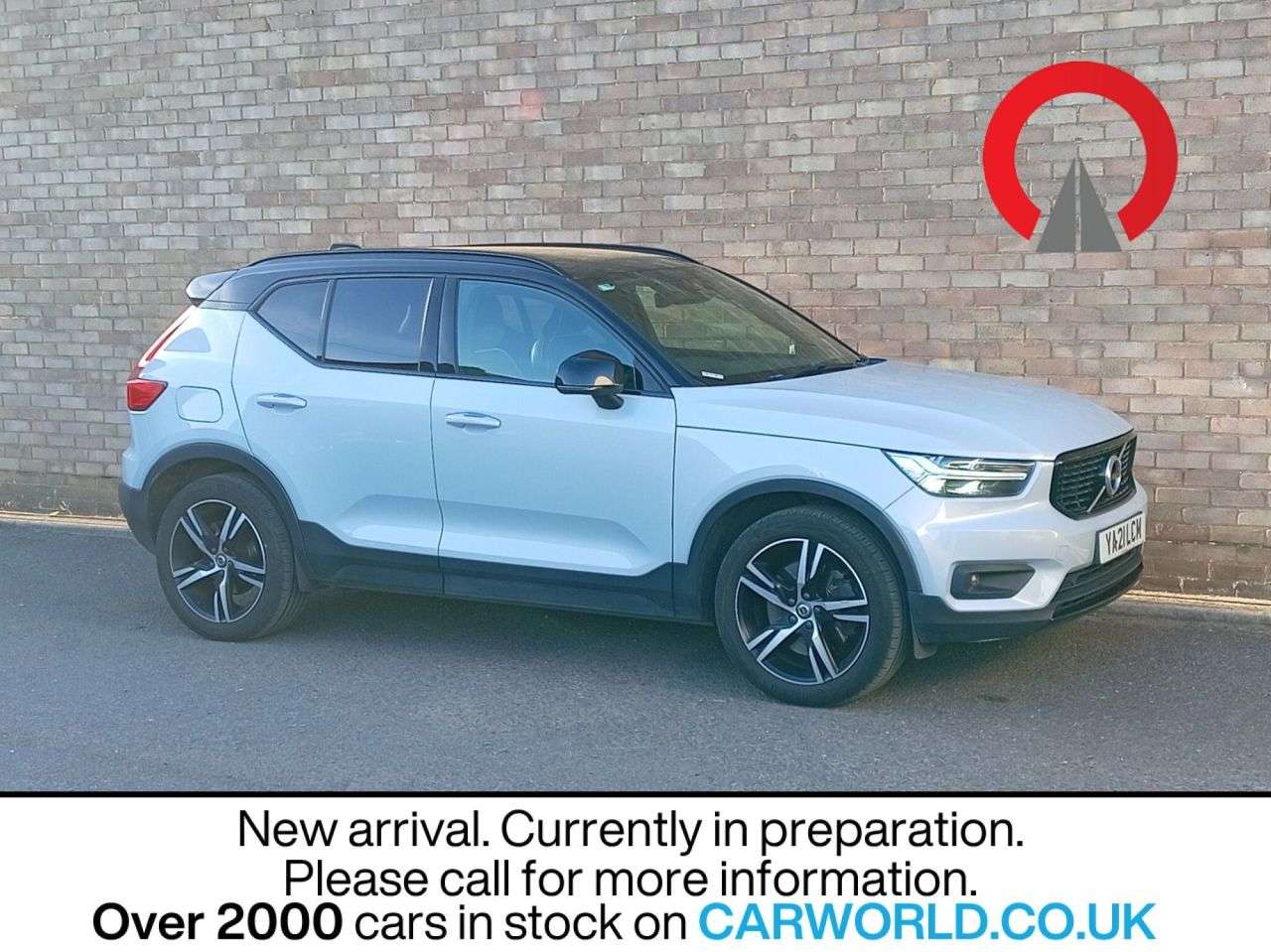 A 2021 VOLVO XC40 1.5h T5 Twin Engine Recharge 10.7kWh R-Design SUV 5dr Petrol Plug-in Hybrid A 2021 VOLVO XC40 1.5h T5 Twin Engine Recharge 10.7kWh R-Design SUV 5dr Petrol Plug-in Hybrid