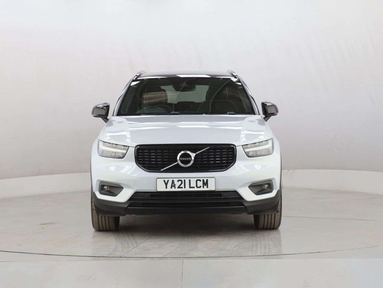 2021 VOLVO XC40 2021 VOLVO XC40