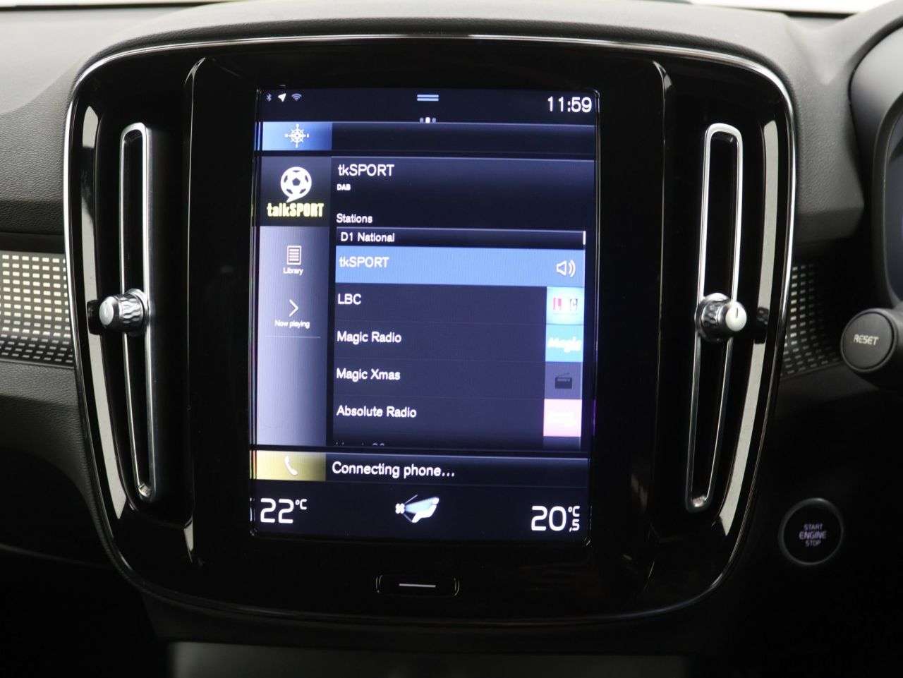 2021 VOLVO XC40 2021 VOLVO XC40