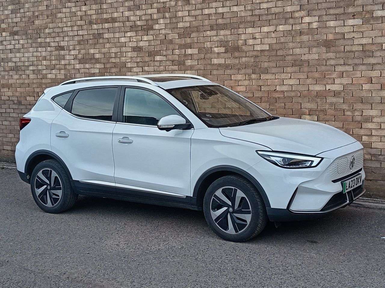 A 2023 MG MG ZS 72.6kWh Trophy Long Range SUV 5dr Electric Auto (156 ps) A 2023 MG MG ZS 72.6kWh Trophy Long Range SUV 5dr Electric Auto (156 ps)