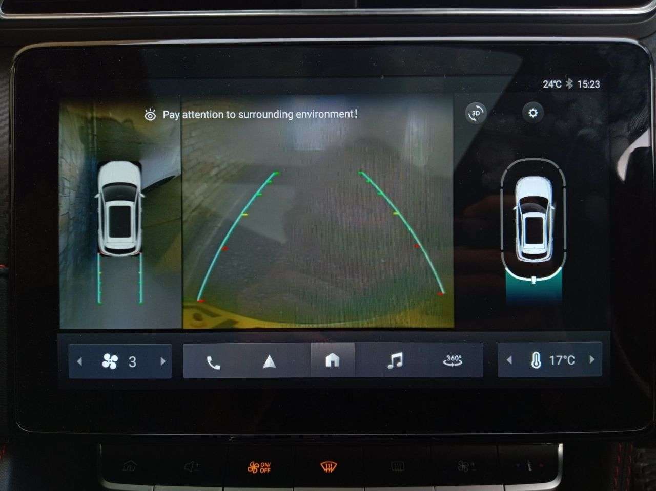 A 2023 MG MG ZS 72.6kWh Trophy Long Range SUV 5dr Electric Auto (156 ps) A 2023 MG MG ZS 72.6kWh Trophy Long Range SUV 5dr Electric Auto (156 ps)