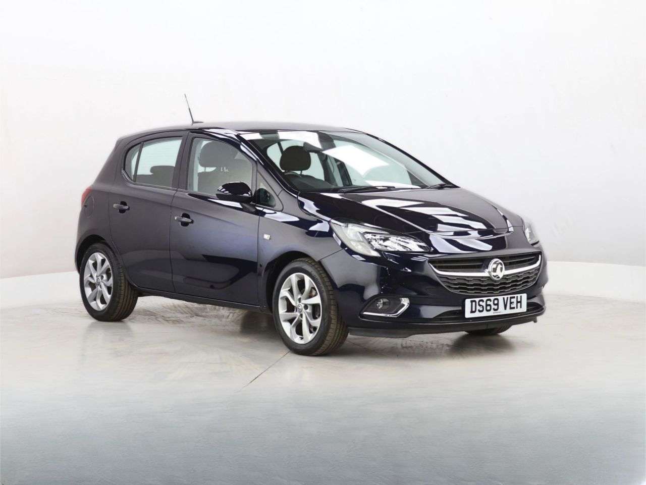 A 2019 VAUXHALL CORSA 1.4i SRi Nav Hatchback 5dr Petrol Manual Euro 6 (s/s) (90 ps) A 2019 VAUXHALL CORSA 1.4i SRi Nav Hatchback 5dr Petrol Manual Euro 6 (s/s) (90 ps)