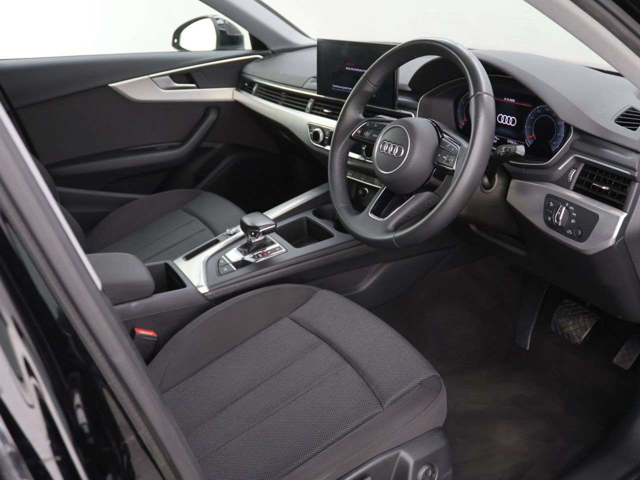 2023 AUDI A4 2023 AUDI A4