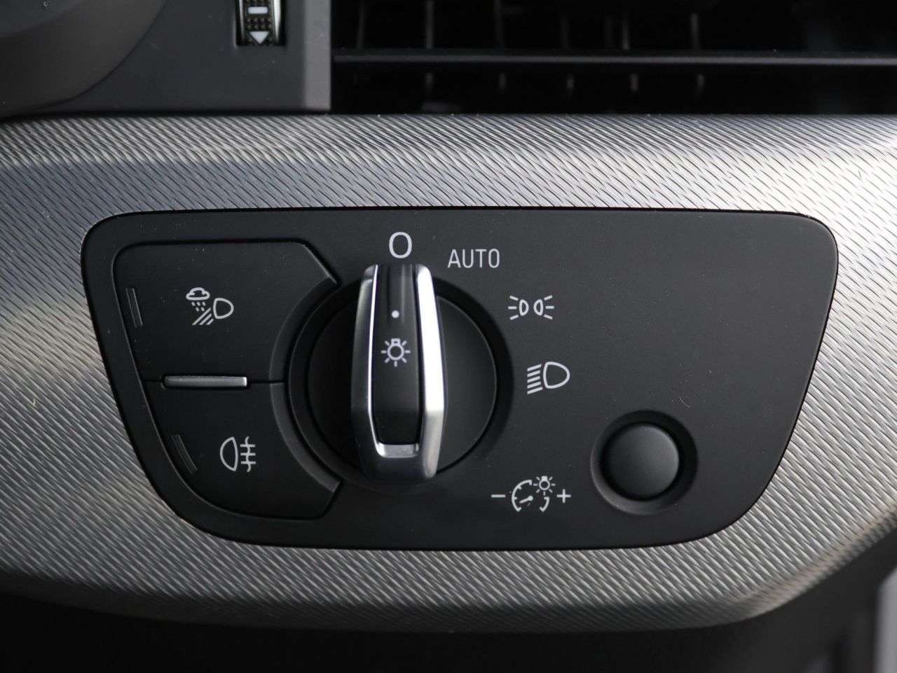 2023 AUDI A4 2023 AUDI A4
