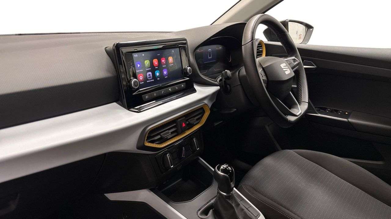 A 2023 SEAT ARONA 1.0 TSI EVO SE SUV 5dr Petrol Manual Euro 6 (s/s) (95 ps) A 2023 SEAT ARONA 1.0 TSI EVO SE SUV 5dr Petrol Manual Euro 6 (s/s) (95 ps)