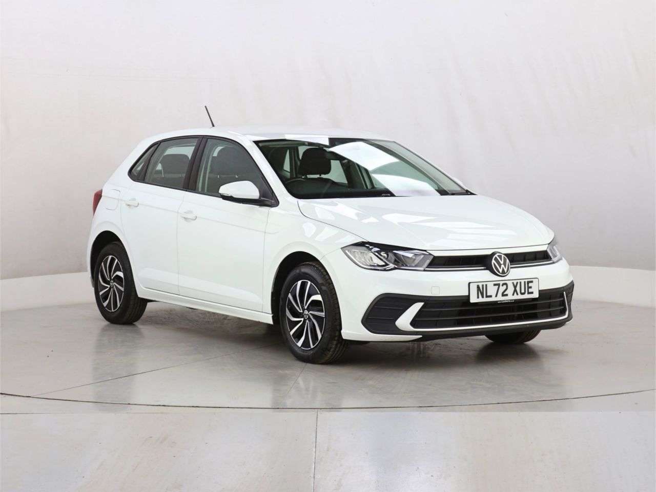A 2022 VOLKSWAGEN POLO 1.0 TSI Life Hatchback 5dr Petrol Manual Euro 6 (s/s) (95 ps) A 2022 VOLKSWAGEN POLO 1.0 TSI Life Hatchback 5dr Petrol Manual Euro 6 (s/s) (95 ps)