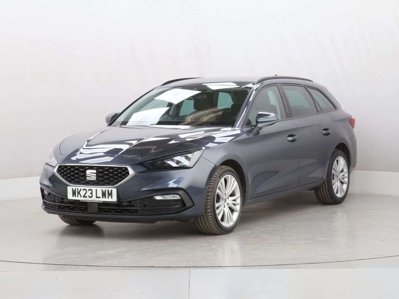A 2023 SEAT LEON 1.5 TSI EVO SE Dynamic Estate 5dr Petrol Manual Euro 6 (s/s) (130 ps) A 2023 SEAT LEON 1.5 TSI EVO SE Dynamic Estate 5dr Petrol Manual Euro 6 (s/s) (130 ps)