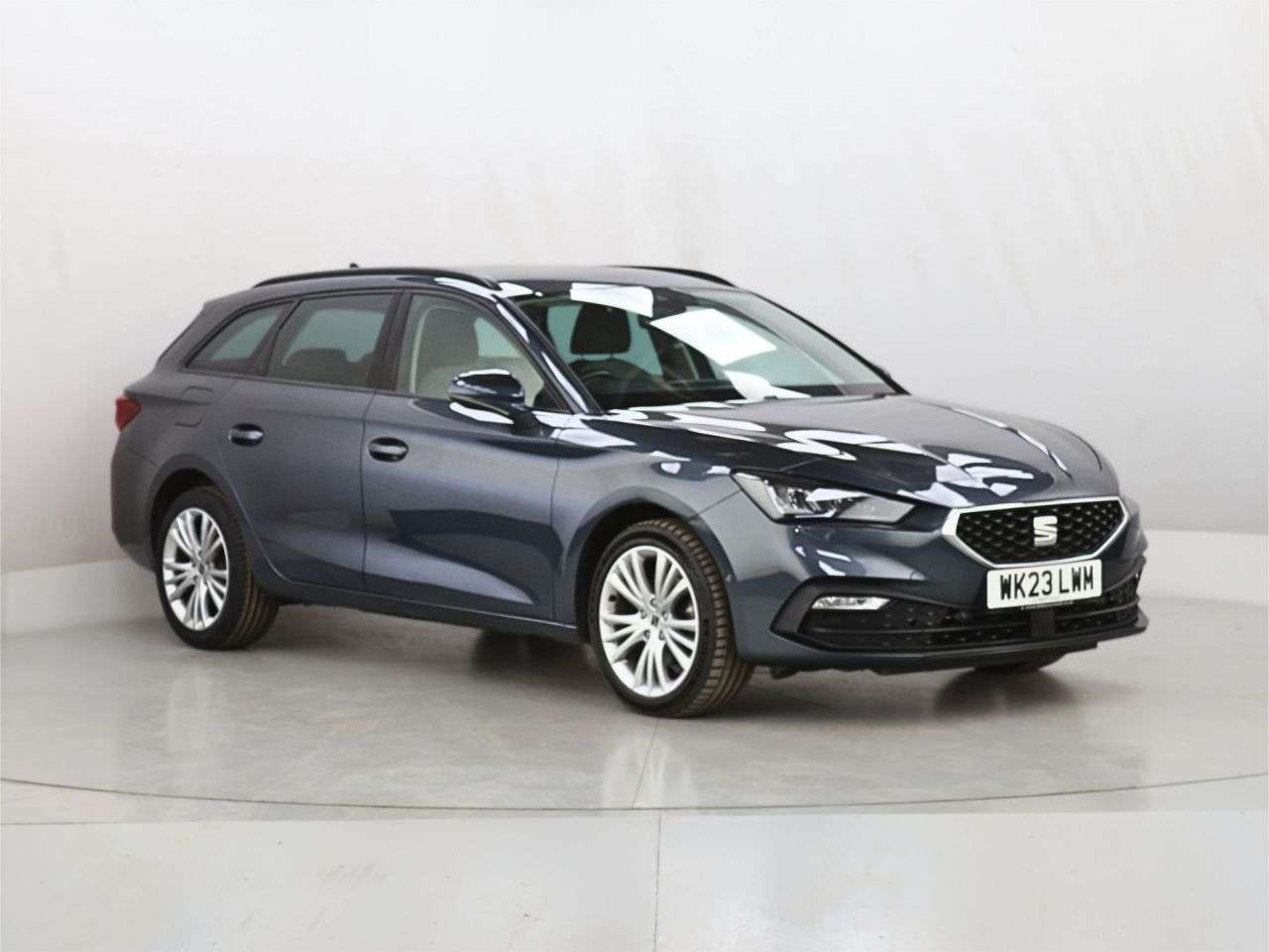 A 2023 SEAT LEON 1.5 TSI EVO SE Dynamic Estate 5dr Petrol Manual Euro 6 (s/s) (130 ps) A 2023 SEAT LEON 1.5 TSI EVO SE Dynamic Estate 5dr Petrol Manual Euro 6 (s/s) (130 ps)