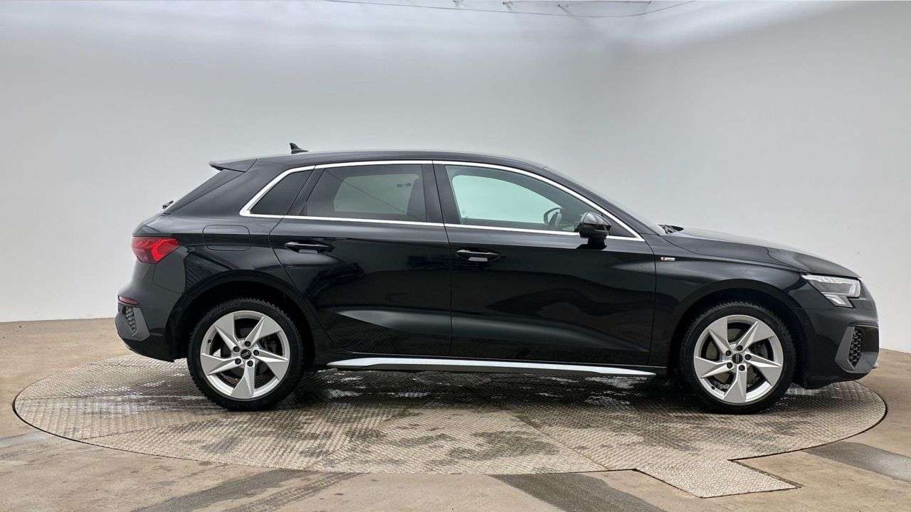 A 2023 AUDI A3 1.4 TFSIe 40 S line Sportback 5dr Petrol Plug-in Hybrid S Tronic Euro 6 (s/ A 2023 AUDI A3 1.4 TFSIe 40 S line Sportback 5dr Petrol Plug-in Hybrid S Tronic Euro 6 (s/