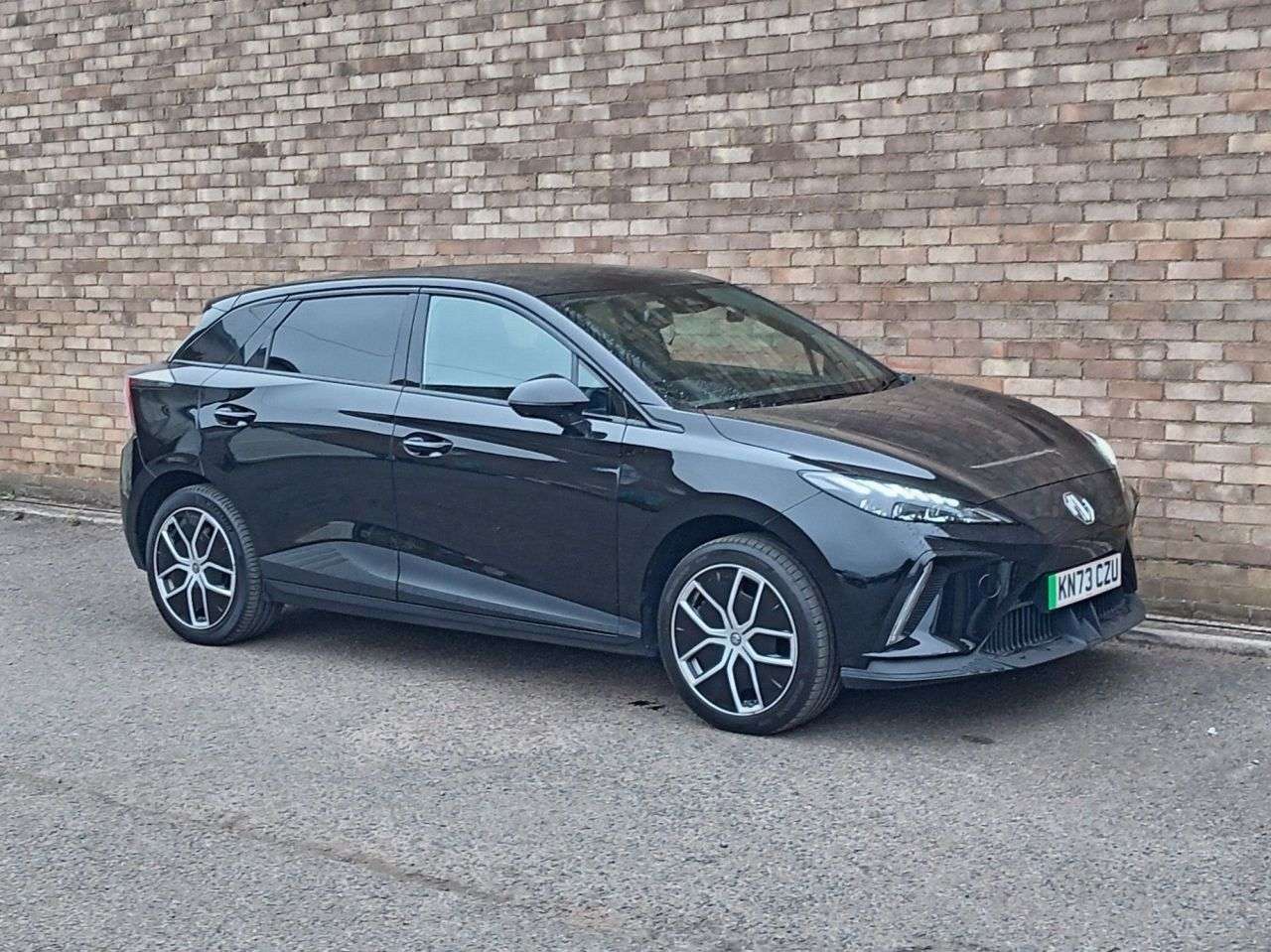 A 2023 MG MG 4 77kWh Trophy Extended Range Hatchback 5dr Electric Auto (245 ps) A 2023 MG MG 4 77kWh Trophy Extended Range Hatchback 5dr Electric Auto (245 ps)