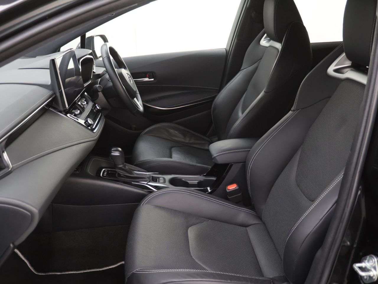 2023 TOYOTA COROLLA 2023 TOYOTA COROLLA