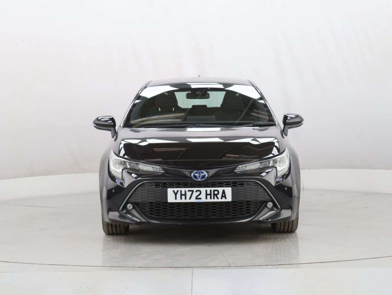 A 2022 TOYOTA COROLLA 1.8 VVT-h GPF Icon Tech Hatchback 5dr Petrol Hybrid CVT Euro 6 (s/s) (122 p A 2022 TOYOTA COROLLA 1.8 VVT-h GPF Icon Tech Hatchback 5dr Petrol Hybrid CVT Euro 6 (s/s) (122 p