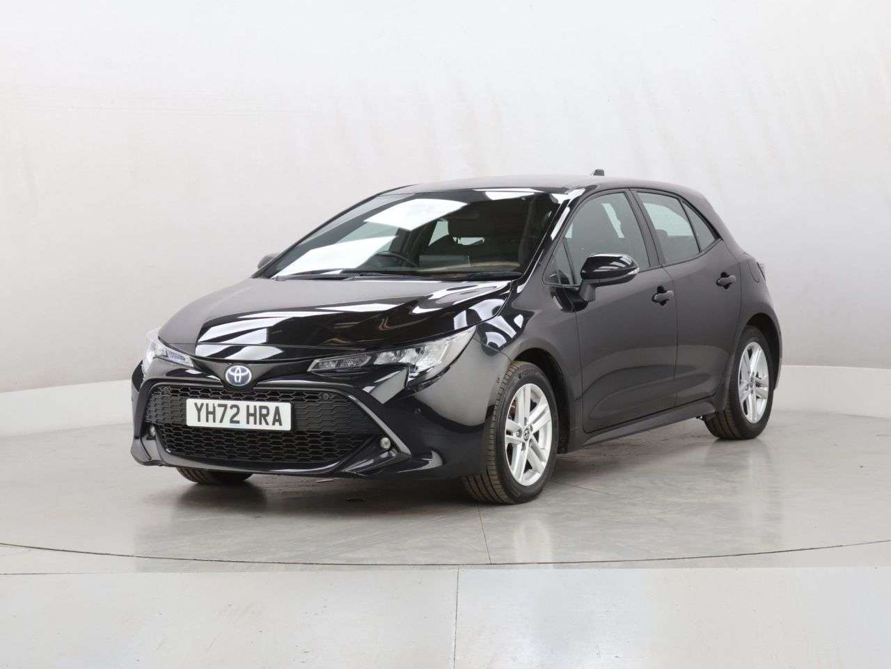 A 2022 TOYOTA COROLLA 1.8 VVT-h GPF Icon Tech Hatchback 5dr Petrol Hybrid CVT Euro 6 (s/s) (122 p A 2022 TOYOTA COROLLA 1.8 VVT-h GPF Icon Tech Hatchback 5dr Petrol Hybrid CVT Euro 6 (s/s) (122 p