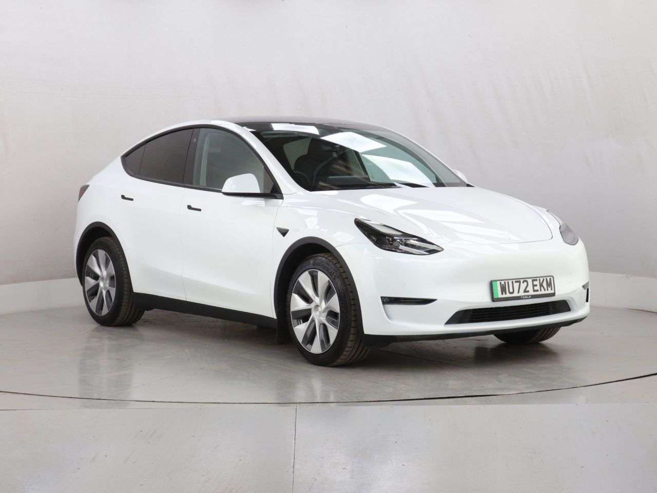 A 2022 TESLA MODEL Y (Dual Motor) Long Range SUV 5dr Electric Auto 4WDE (384 bhp) A 2022 TESLA MODEL Y (Dual Motor) Long Range SUV 5dr Electric Auto 4WDE (384 bhp)