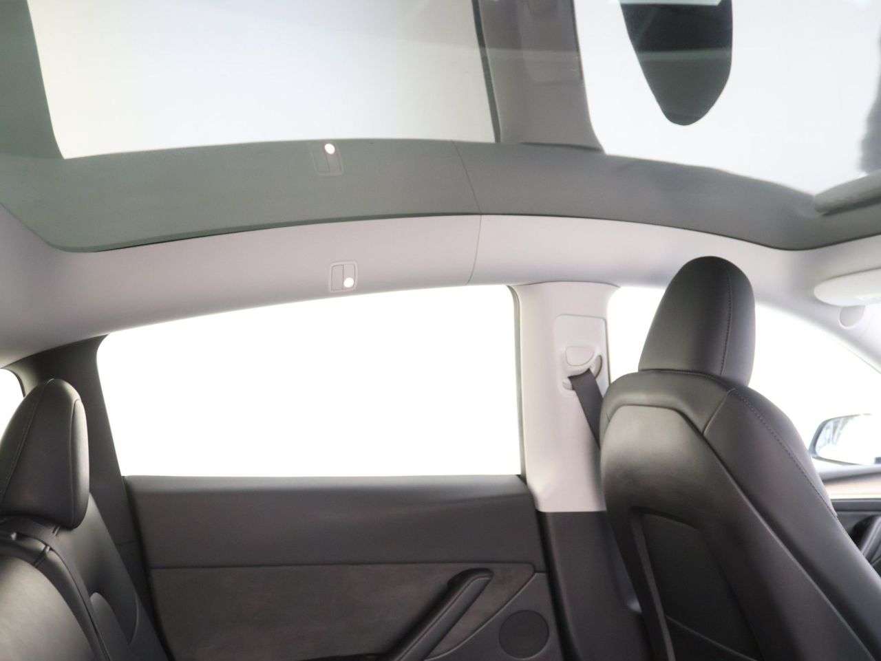 A 2022 TESLA MODEL Y (Dual Motor) Long Range SUV 5dr Electric Auto 4WDE (384 bhp) A 2022 TESLA MODEL Y (Dual Motor) Long Range SUV 5dr Electric Auto 4WDE (384 bhp)