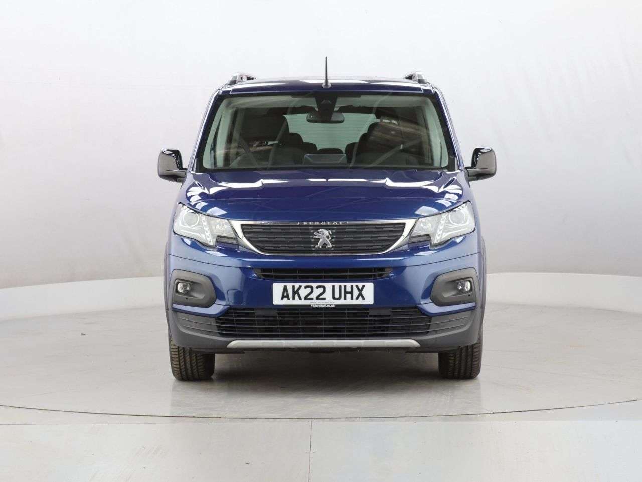 A 2022 PEUGEOT RIFTER 1.5 BlueHDi Allure Premium Long MPV 5dr Diesel Manual Euro 6 (s/s) (100 ps) A 2022 PEUGEOT RIFTER 1.5 BlueHDi Allure Premium Long MPV 5dr Diesel Manual Euro 6 (s/s) (100 ps)