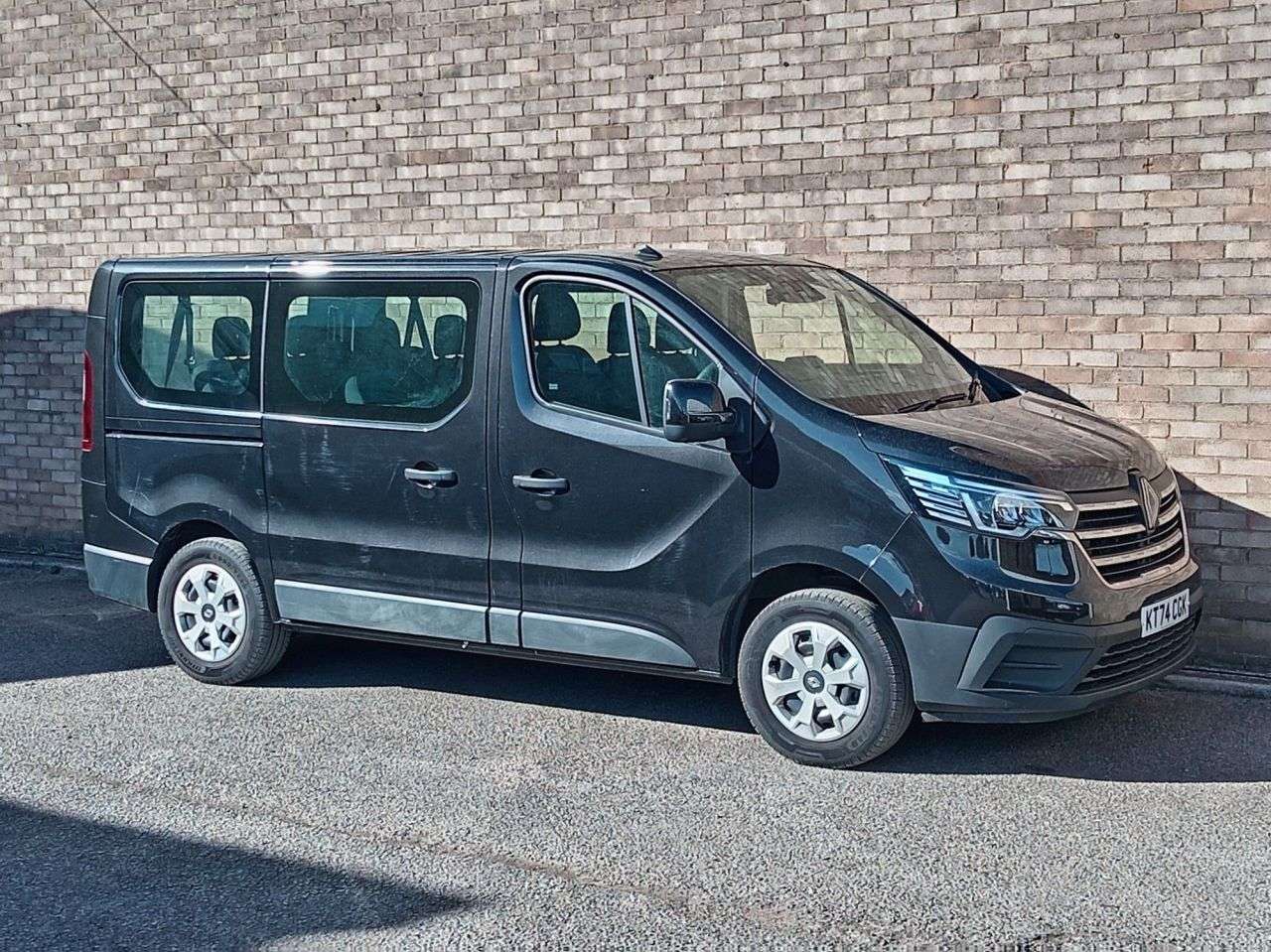 A 2024 RENAULT TRAFIC 2.0 dCi SL28 Advance Minibus Double Cab 5dr Diesel Manual L1 H1 Euro 6 (s/s A 2024 RENAULT TRAFIC 2.0 dCi SL28 Advance Minibus Double Cab 5dr Diesel Manual L1 H1 Euro 6 (s/s
