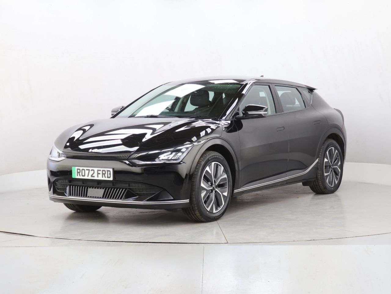 A 2022 KIA EV6 77.4kWh Air Hatchback 5dr Electric Auto (225 bhp) A 2022 KIA EV6 77.4kWh Air Hatchback 5dr Electric Auto (225 bhp)