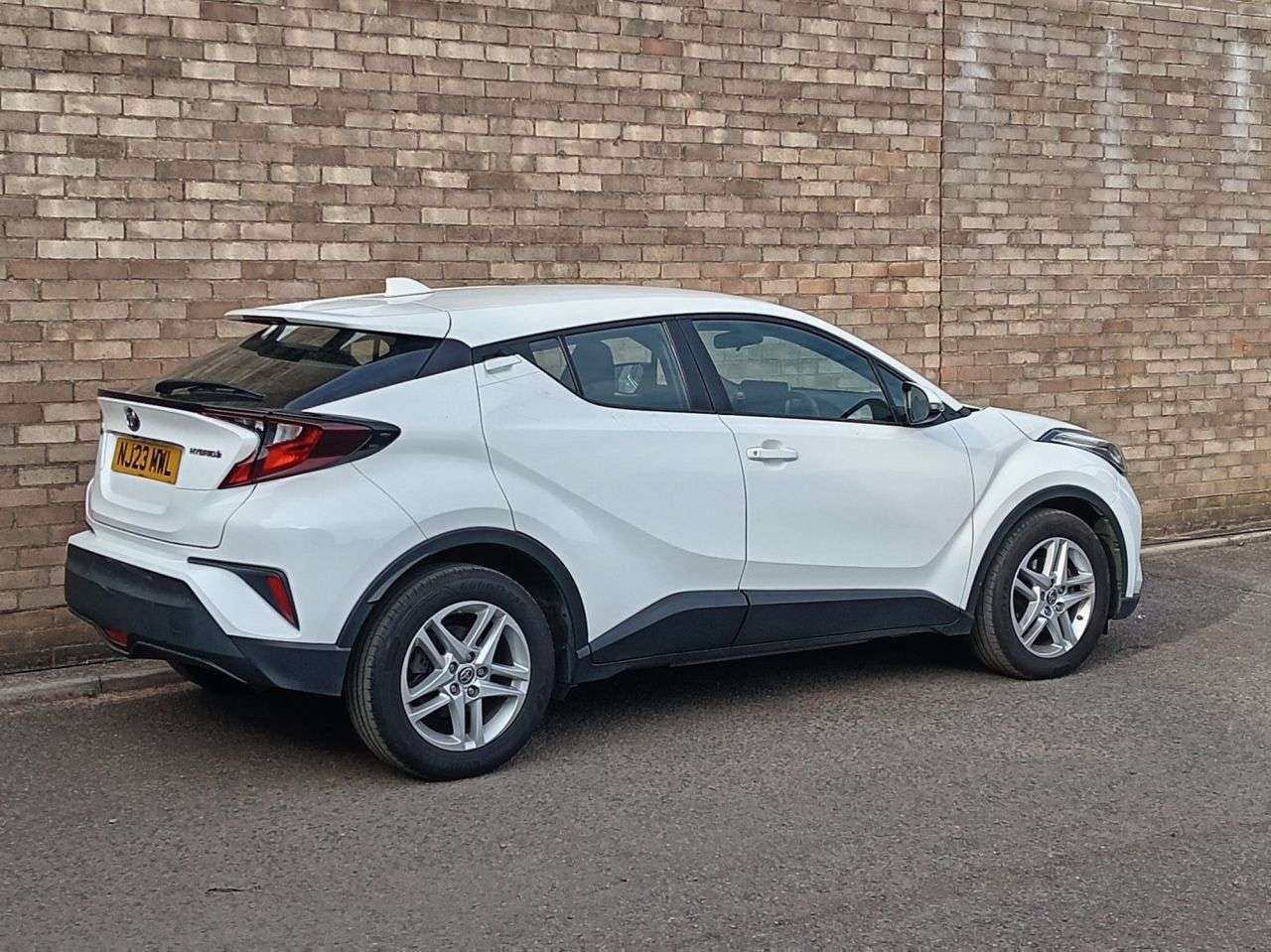2023 TOYOTA C-HR 2023 TOYOTA C-HR