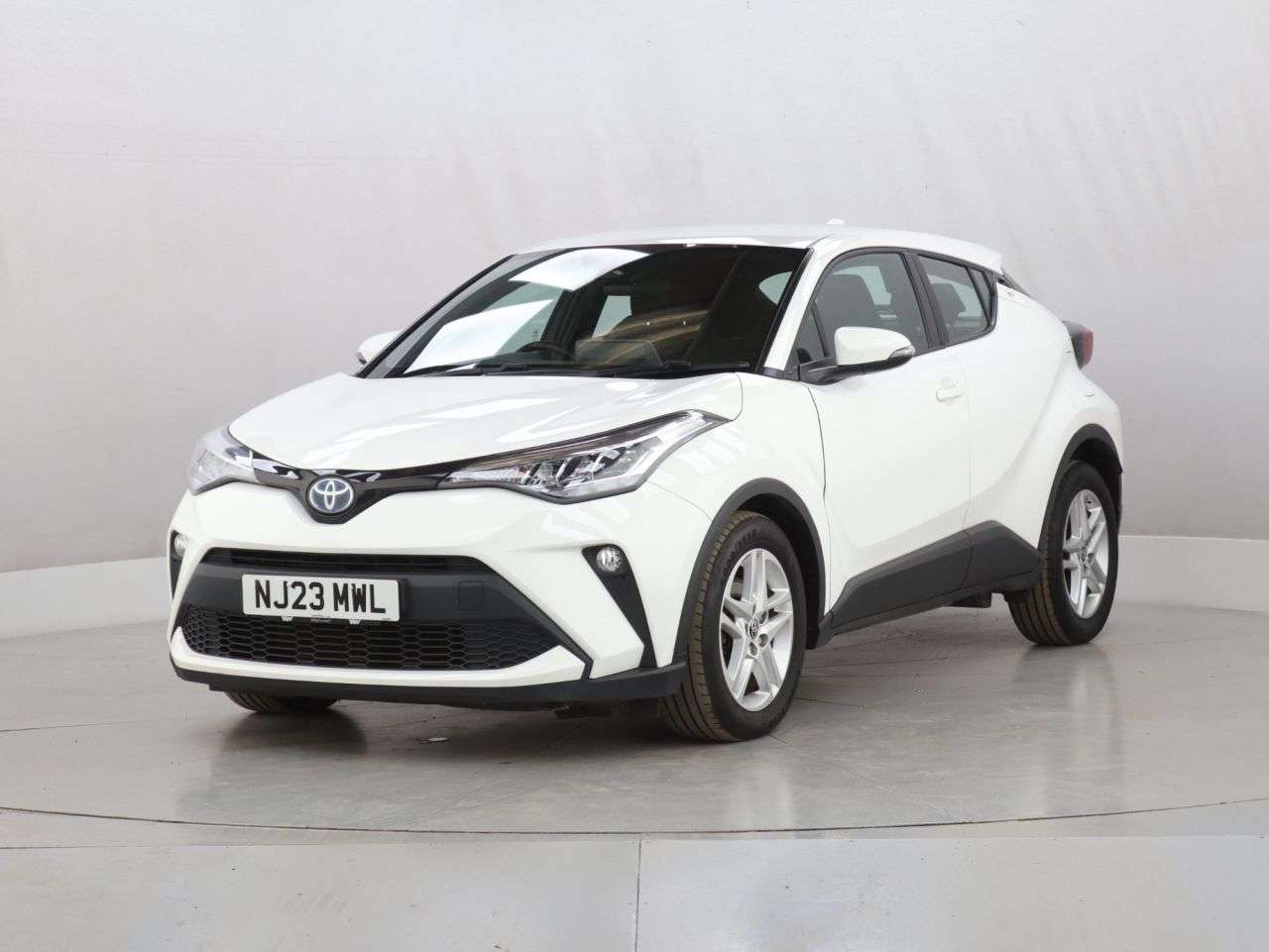 A 2023 TOYOTA C-HR 1.8 VVT-h GPF Icon SUV 5dr Petrol Hybrid CVT Euro 6 (s/s) (122 ps) A 2023 TOYOTA C-HR 1.8 VVT-h GPF Icon SUV 5dr Petrol Hybrid CVT Euro 6 (s/s) (122 ps)