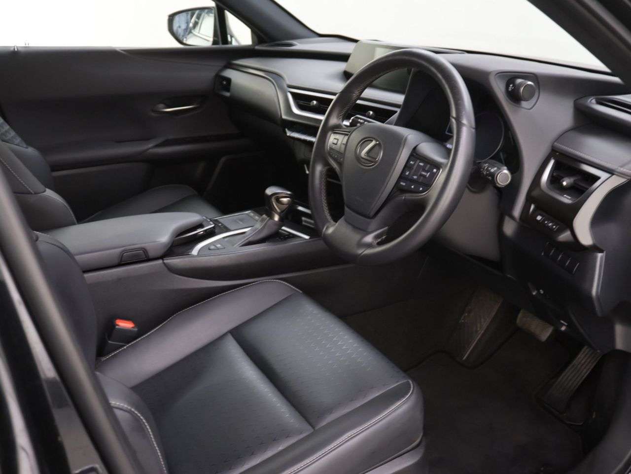 2021 LEXUS UX 2021 LEXUS UX