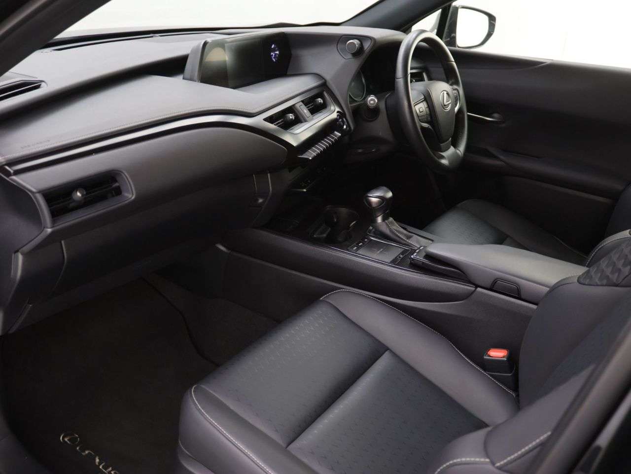 2021 LEXUS UX 2021 LEXUS UX