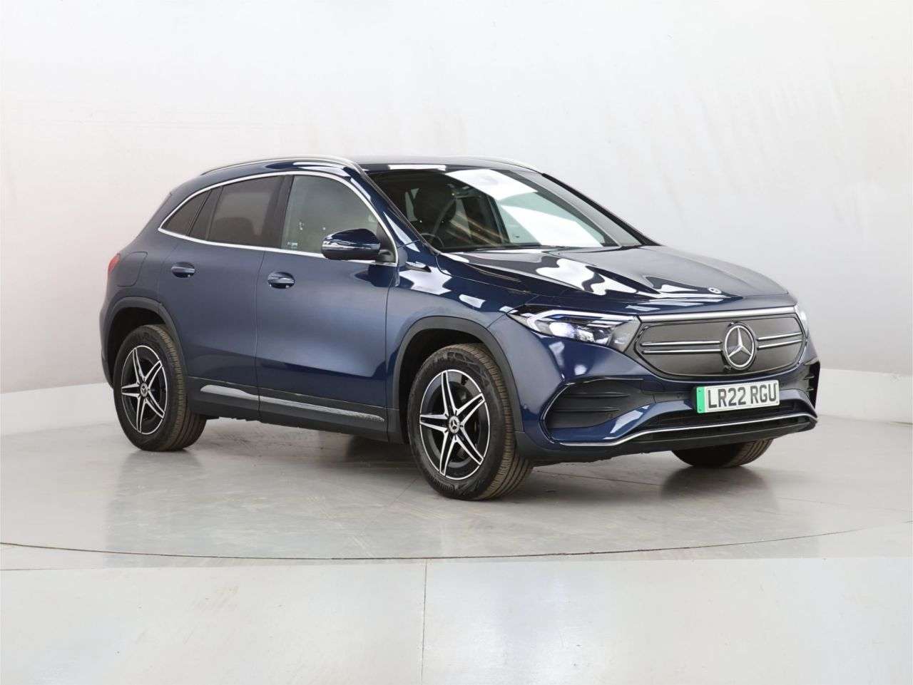 A 2022 MERCEDES-BENZ EQA EQA 250 66.5kWh AMG Line SUV 5dr Electric Auto (190 ps) A 2022 MERCEDES-BENZ EQA EQA 250 66.5kWh AMG Line SUV 5dr Electric Auto (190 ps)