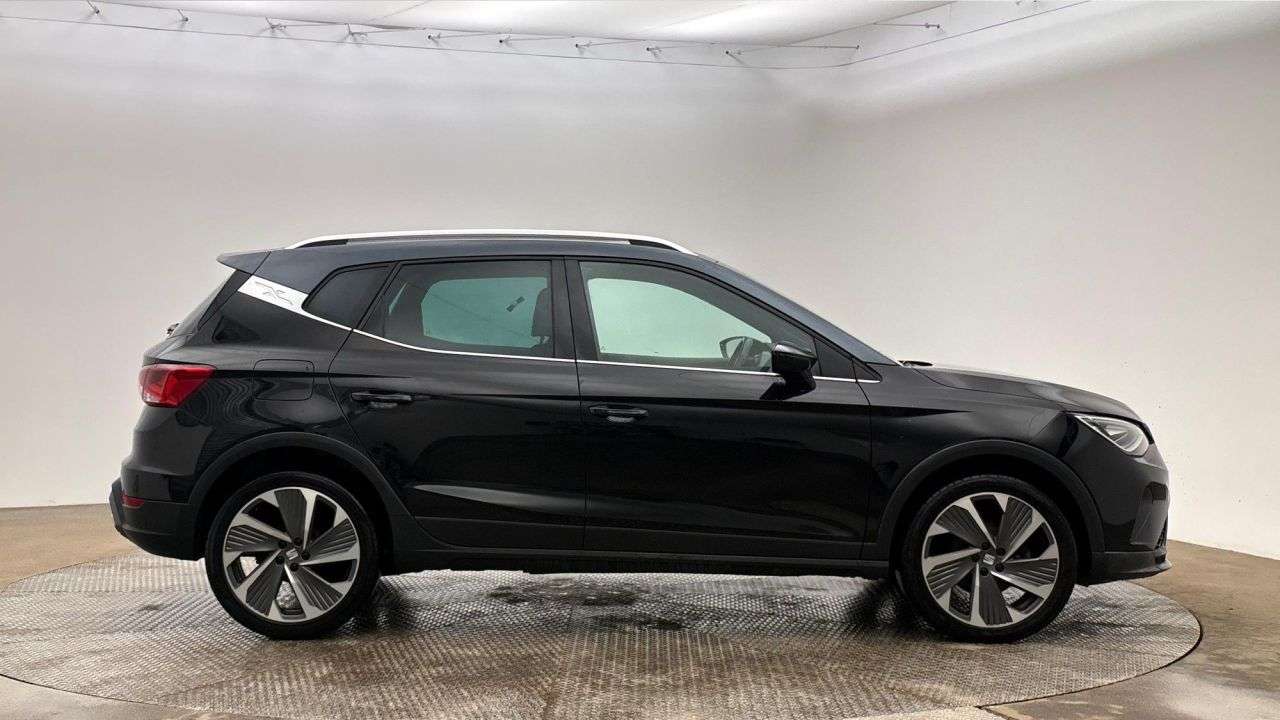 A 2022 SEAT ARONA 1.0 TSI FR Sport SUV 5dr Petrol DSG Euro 6 (s/s) (110 ps) A 2022 SEAT ARONA 1.0 TSI FR Sport SUV 5dr Petrol DSG Euro 6 (s/s) (110 ps)