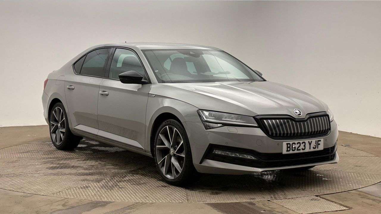 A 2023 SKODA SUPERB 1.4 TSI iV 13kWh SportLine Plus Hatchback 5dr Petrol Plug-in Hybrid DSG Eur A 2023 SKODA SUPERB 1.4 TSI iV 13kWh SportLine Plus Hatchback 5dr Petrol Plug-in Hybrid DSG Eur