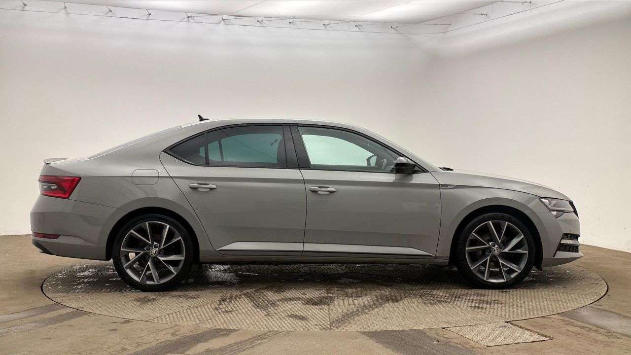 A 2023 SKODA SUPERB 1.4 TSI iV 13kWh SportLine Plus Hatchback 5dr Petrol Plug-in Hybrid DSG Eur A 2023 SKODA SUPERB 1.4 TSI iV 13kWh SportLine Plus Hatchback 5dr Petrol Plug-in Hybrid DSG Eur