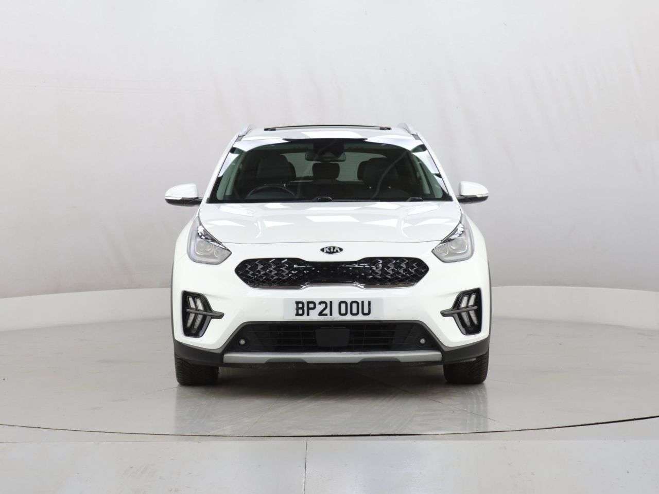 A 2021 KIA NIRO 1.6 GDi 4 SUV 5dr Petrol Hybrid DCT Euro 6 (s/s) (139 bhp) A 2021 KIA NIRO 1.6 GDi 4 SUV 5dr Petrol Hybrid DCT Euro 6 (s/s) (139 bhp)