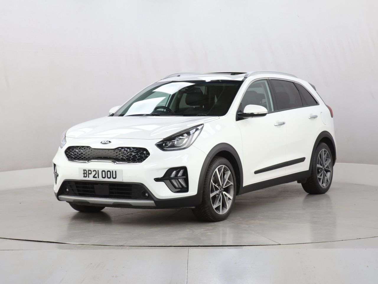 A 2021 KIA NIRO 1.6 GDi 4 SUV 5dr Petrol Hybrid DCT Euro 6 (s/s) (139 bhp) A 2021 KIA NIRO 1.6 GDi 4 SUV 5dr Petrol Hybrid DCT Euro 6 (s/s) (139 bhp)